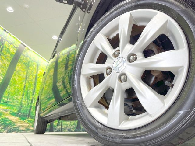 �y����15�C���`�A���~�z�C�[���z�O�ςɃ}�b�`���������A���~�z�C�[���𑕒����Ă���܂��B�e��ЊO�A���~�z�C�[����A�X�^�b�h���X�^�C�����戵�����Ă���܂��B���񂲑��k����������