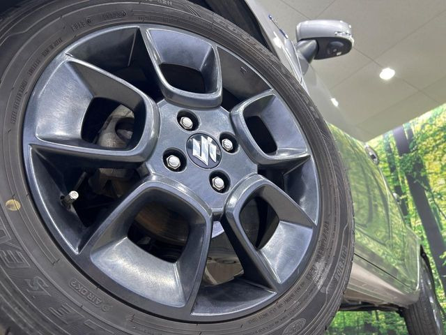�y����16�C���`�A���~�z�C�[���z�O�ςɃ}�b�`���������A���~�z�C�[���𑕒����Ă���܂��B�e��ЊO�A���~�z�C�[����A�X�^�b�h���X�^�C�����戵�����Ă���܂��B���񂲑��k����������