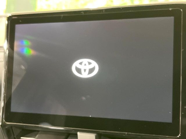 �y����10.5�C���` �f�B�X�v���C�I�[�f�B�I�z���ʂ̃f�B�X�v���C��AppleCarPlay��AndroidAuto�����p�\�B�傫�ȉ�ʂŃX�}�z�i�r�A�v���������p���������܂���