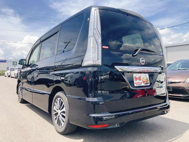 当店では軽自動車から普通車まで幅広くオールメーカーの車種・色・グレードを豊富に揃えております。