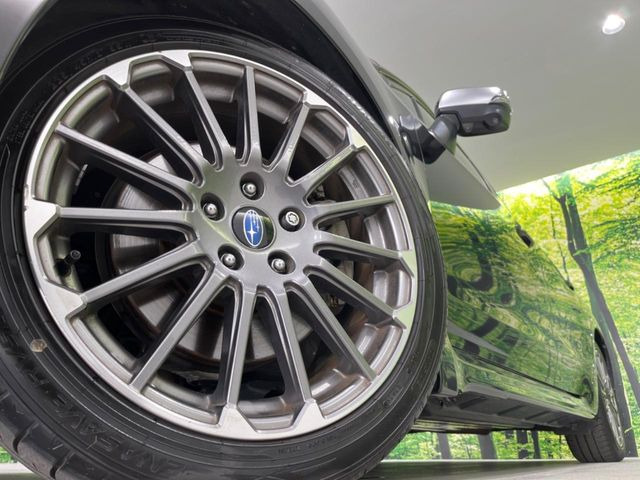 �y����18�C���`�A���~�z�C�[���z�O�ςɃ}�b�`���������A���~�z�C�[���𑕒����Ă���܂��B�e��ЊO�A���~�z�C�[����A�X�^�b�h���X�^�C�����戵�����Ă���܂��B���񂲑��k����������