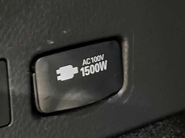【1500Wアクセサリーコンセント】消費電力1500Wまでの家電が使えます。キャンプやスポーツ・アウトドアでのアクティビティはもちろん、災害・停電の際に大活躍♪