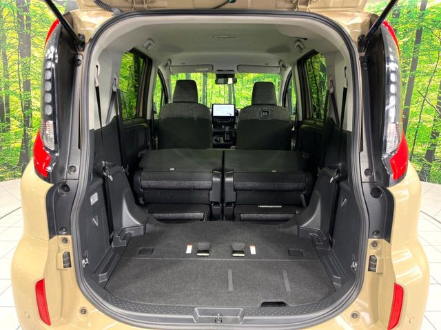 普段のお買い物や通勤、送迎等に十分な荷室スペースを確保しております。セカンドシートを倒すと、大きな荷物の積載も可能です♪
