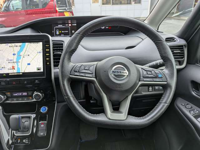 セレナ1.2 e-POWER ハイウェイスターV