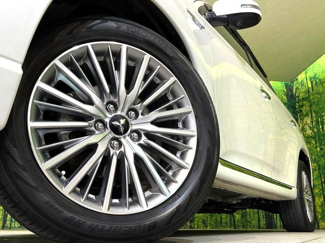 �y����18�C���`�A���~�z�C�[���z�O�ςɃ}�b�`���������A���~�z�C�[���𑕒����Ă���܂��B�e��ЊO�A���~�z�C�[����A�X�^�b�h���X�^�C�����戵�����Ă���܂��B���񂲑��k����������