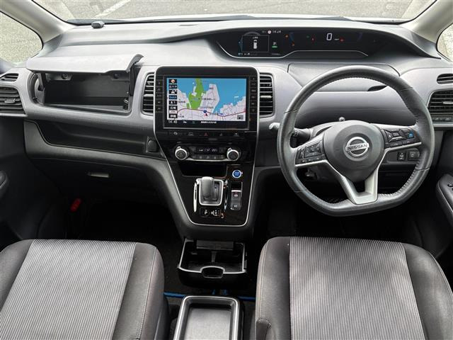 セレナ1.2 e-POWER ハイウェイスターV