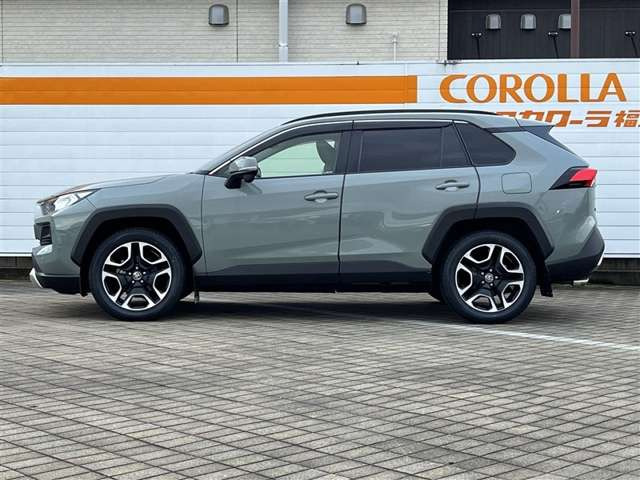 RAV42.0 アドベンチャー 4WD