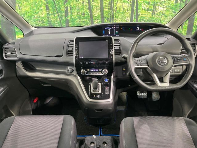 セレナ1.2 e-POWER ハイウェイスターV