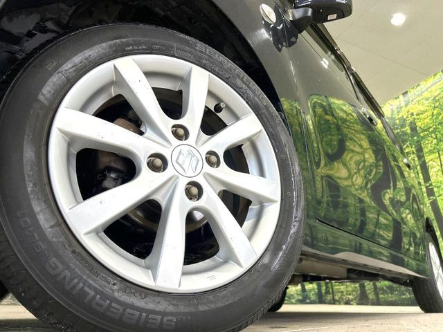�y����14�C���`�A���~�z�C�[���z�O�ςɃ}�b�`���������A���~�z�C�[���𑕒����Ă���܂��B�e��ЊO�A���~�z�C�[����A�X�^�b�h���X�^�C�����戵�����Ă���܂��B���񂲑��k����������