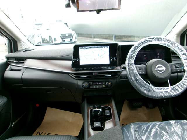 ノートオーラ1.2 G レザーエディション