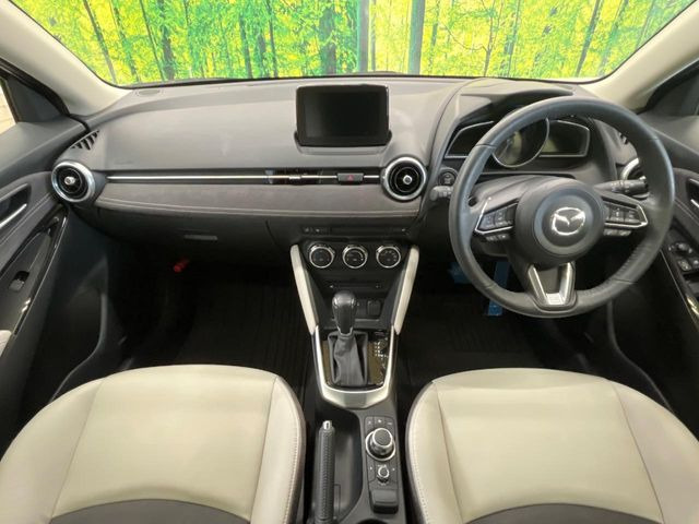 MAZDA21.5 XD ホワイト コンフォート