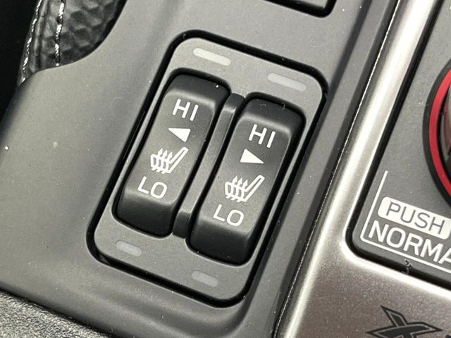 【シートヒーター】寒い日に重宝するシートヒーター!エアコンより早く温まってくれるので寒がりの人も安心ですね♪エアコンの温風は乾燥するから苦手、という方にもをおすすめです。
