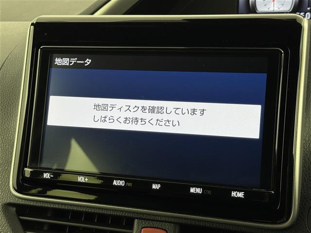 ヴォクシー1.8 ハイブリッド ZS 煌III