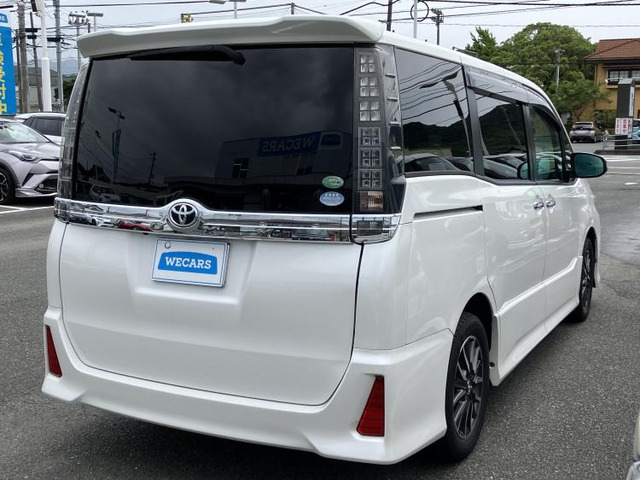 ヴォクシー2.0 ZS 煌