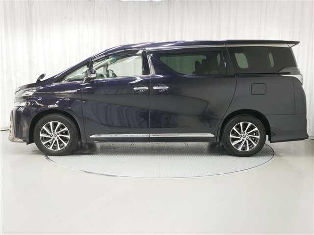 ヴェルファイアハイブリッド 2.5 ZR E-Four 4WD