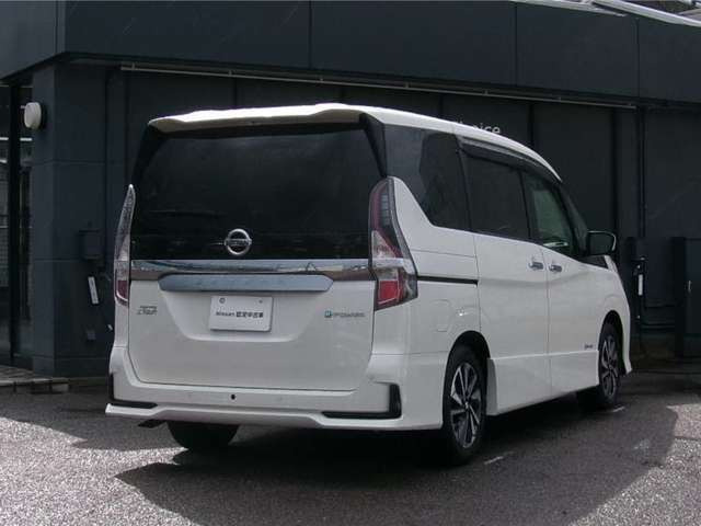 セレナ1.2 e-POWER ハイウェイスターV
