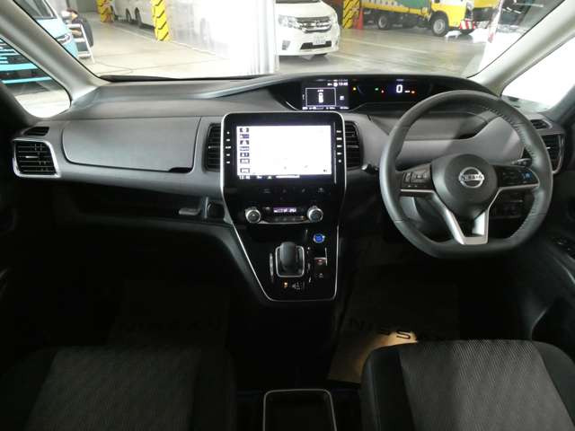 セレナ1.2 e-POWER ハイウェイスターV