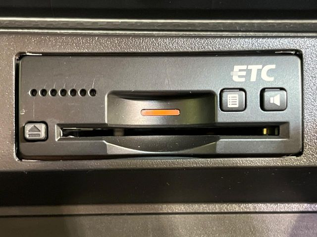 【ETC】高速道路の料金所をストレスなく通過!話題のスポットやサービスエリアに多い「スマートIC」利用時は必須のアイテムです。当店でセットアップを実施、ご納車当日からすぐにご利用いただけます!