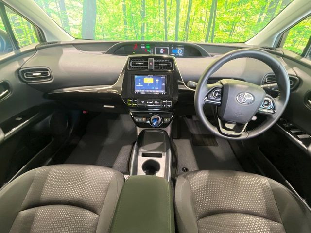 プリウス1.8 S