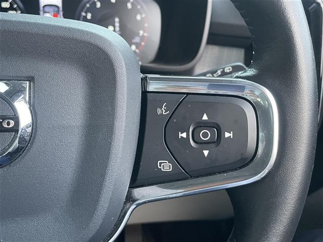 XC40T4 モメンタム