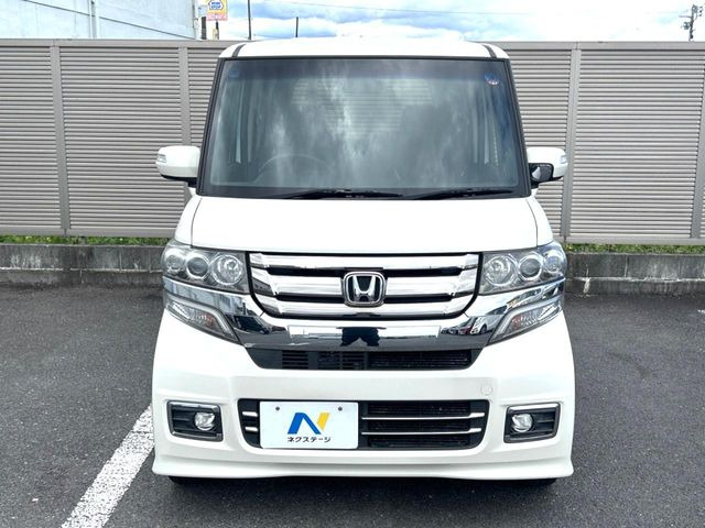 弊社では、全車『修復歴なし』のお車のみ取り扱っております。専任バイヤーによる厳選した仕入れの後、入庫後の車両チェックを行い、ネクステージが認定した高品質な中古車をご提供しております。