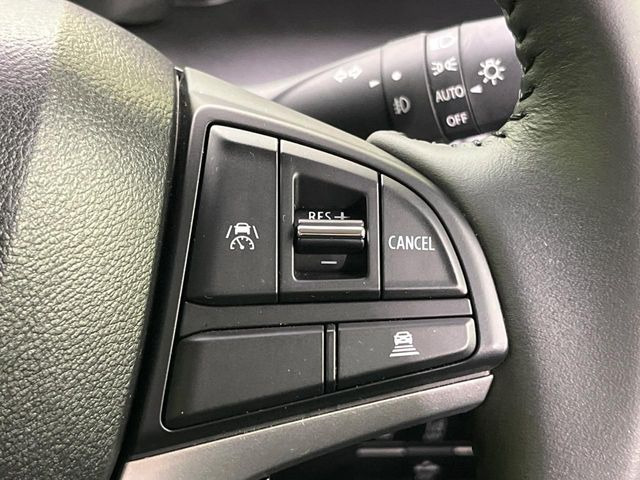 【アダプティブクルーズコントロール】高速道路での長距離走行が楽に!!自動で速度を保つクルーズコントロールが、衝突軽減システムと連携し、前方の車両を感知して車間を保つように速度調節してくれます!!