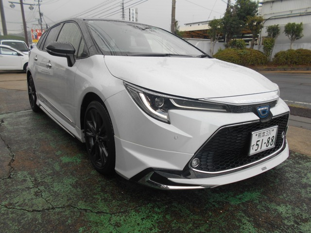 カローラツーリング1.8 ハイブリッド W×B
