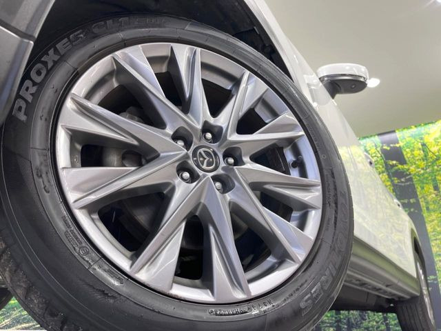 �y����19�C���`�A���~�z�C�[���z�O�ςɃ}�b�`���������A���~�z�C�[���𑕒����Ă���܂��B�e��ЊO�A���~�z�C�[����A�X�^�b�h���X�^�C�����戵�����Ă���܂��B���񂲑��k����������