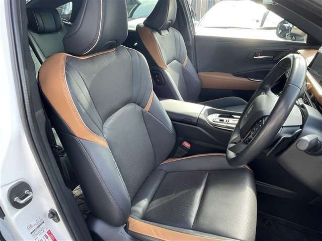 クラウンクロスオーバー2.4 RS アドバンスト E-Four advanced 4WD