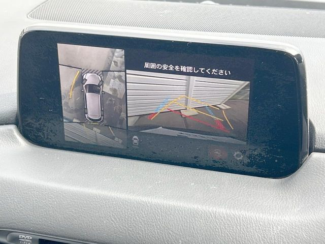 【360&deg;ビューモニター】専用のカメラにより、上から見下ろしたような視点で360度クルマの周囲を確認することができます☆死角部分も確認しやすく、狭い場所での切り返しや駐車もスムーズに行えます。
