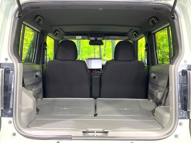 普段のお買い物や通勤、送迎等に十分な荷室スペースを確保しております。セカンドシートを倒すと、大きな荷物の積載も可能です♪