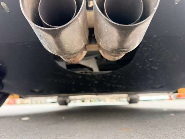 気になるお車がありましたら右の電話番号から直接お店にお問い合わせください。支払方法から車両情報、状態までなんでもご説明させて頂きます。スタッフ一同ご連絡お待ちしております。