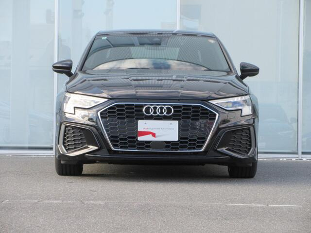 A3セダン30 TFSI Sライン