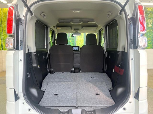 普段のお買い物や通勤、送迎等に十分な荷室スペースを確保しております。セカンドシートを倒すと、大きな荷物の積載も可能です♪