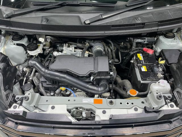 親切・丁寧な専門メカニックスタッフが応対!・車検・点検整備・事故等の修理などアフターサービスも安心。お車のカスタマイズもネクステージのサービススタッフまでご相談ください!