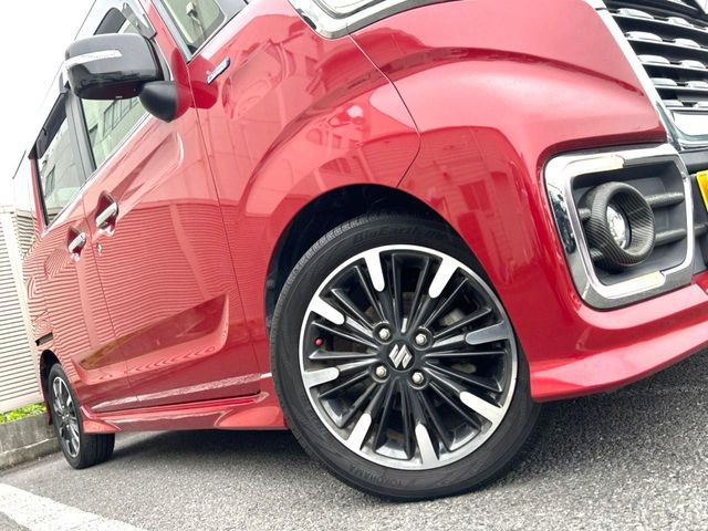 【純正15インチアルミホイール】外観にマッチした純正アルミホイールを装着しております。各種社外アルミホイールや、スタッドレスタイヤも取扱いしております。是非ご相談ください♪
