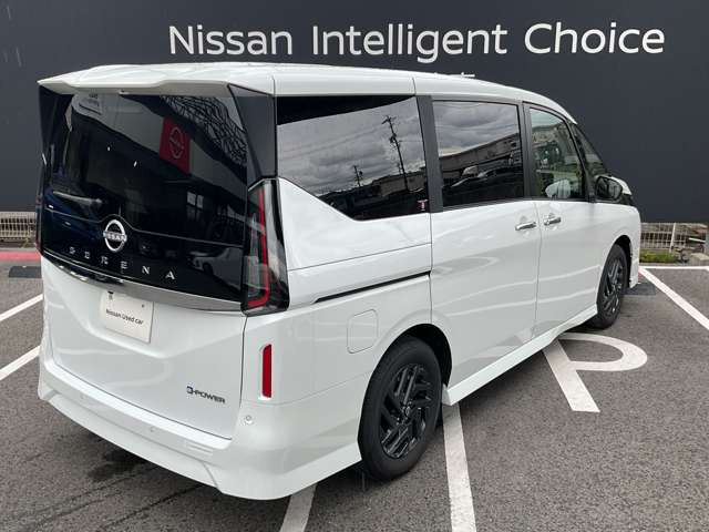 セレナ1.4 e-POWER ハイウェイスターV