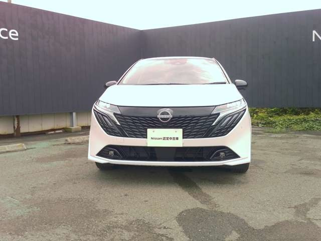 ノートオーラ1.2 G FOUR レザーエディション 4WD