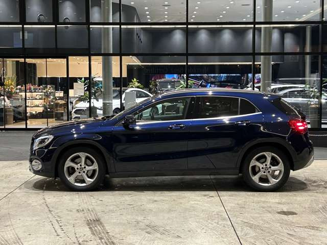 GLAクラスGLA220 4マチック 4WD