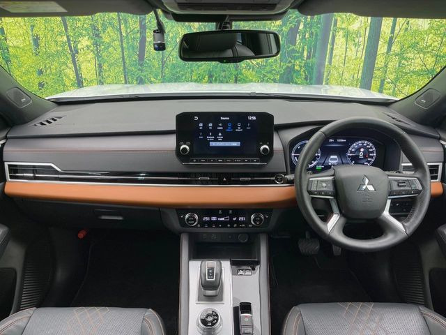 アウトランダーPHEV 2.4 P 4WD