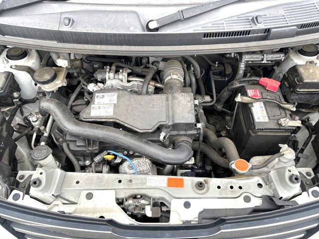 親切・丁寧な専門メカニックスタッフが応対!・車検・点検整備・事故等の修理などアフターサービスも安心。お車のカスタマイズもネクステージのサービススタッフまでご相談ください!