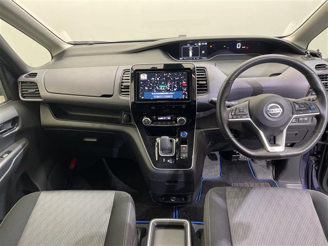 セレナ1.2 e-POWER ハイウェイスターV