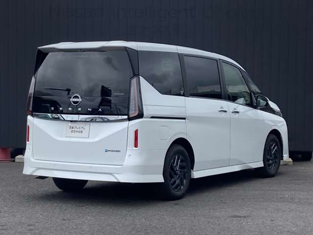 セレナ1.4 e-POWER ハイウェイスターV