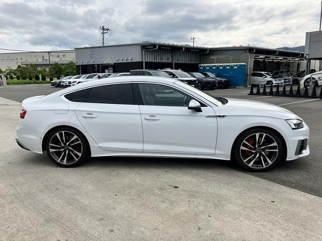 S5スポーツバック3.0 4WD