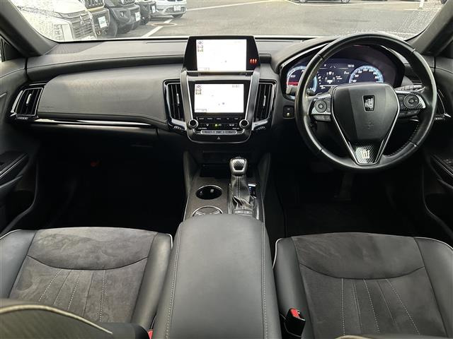 クラウンハイブリッド 2.5 RS アドバンス