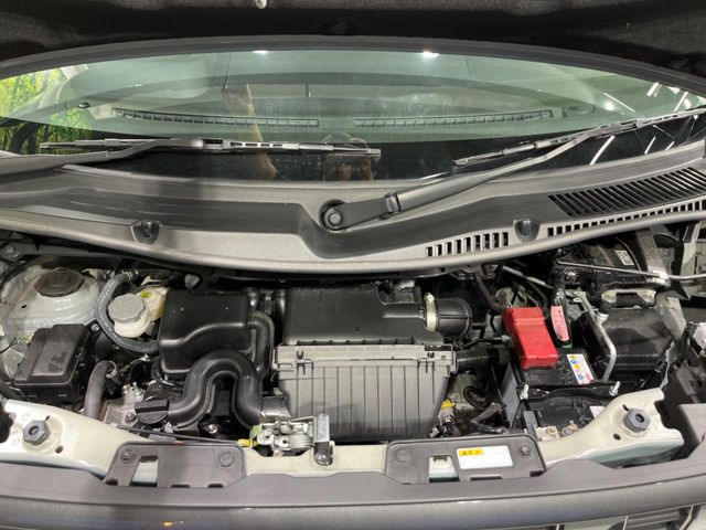 親切・丁寧な専門メカニックスタッフが応対!・車検・点検整備・事故等の修理などアフターサービスも安心。お車のカスタマイズもネクステージのサービススタッフまでご相談ください!
