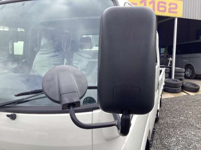 ���q������s�Ȃ��Ă���܂��B���p�Ԃ��畁�ʎԂǂ̂悤�Ȃ��Ԃł��������܂�!���薳���ł��̂ł��C�y�ɂ��\���t�����������܂���