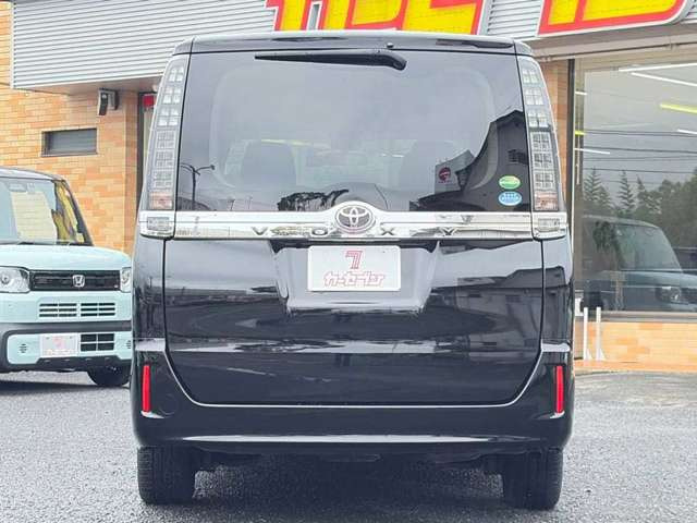 ヴォクシー2.0 X 4WD