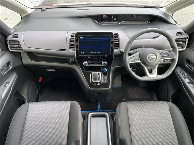 セレナ1.2 e-POWER ハイウェイスターV