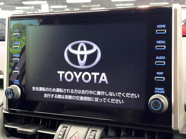 【9インチ ディスプレイオーディオ】大画面ディスプレイへお持ちのスマートフォンと連携して、ナビやbluetoothでの音楽再生が可能です♪デザインはもちろん操作性も良好!別途ナビ機能の取付可能です♪